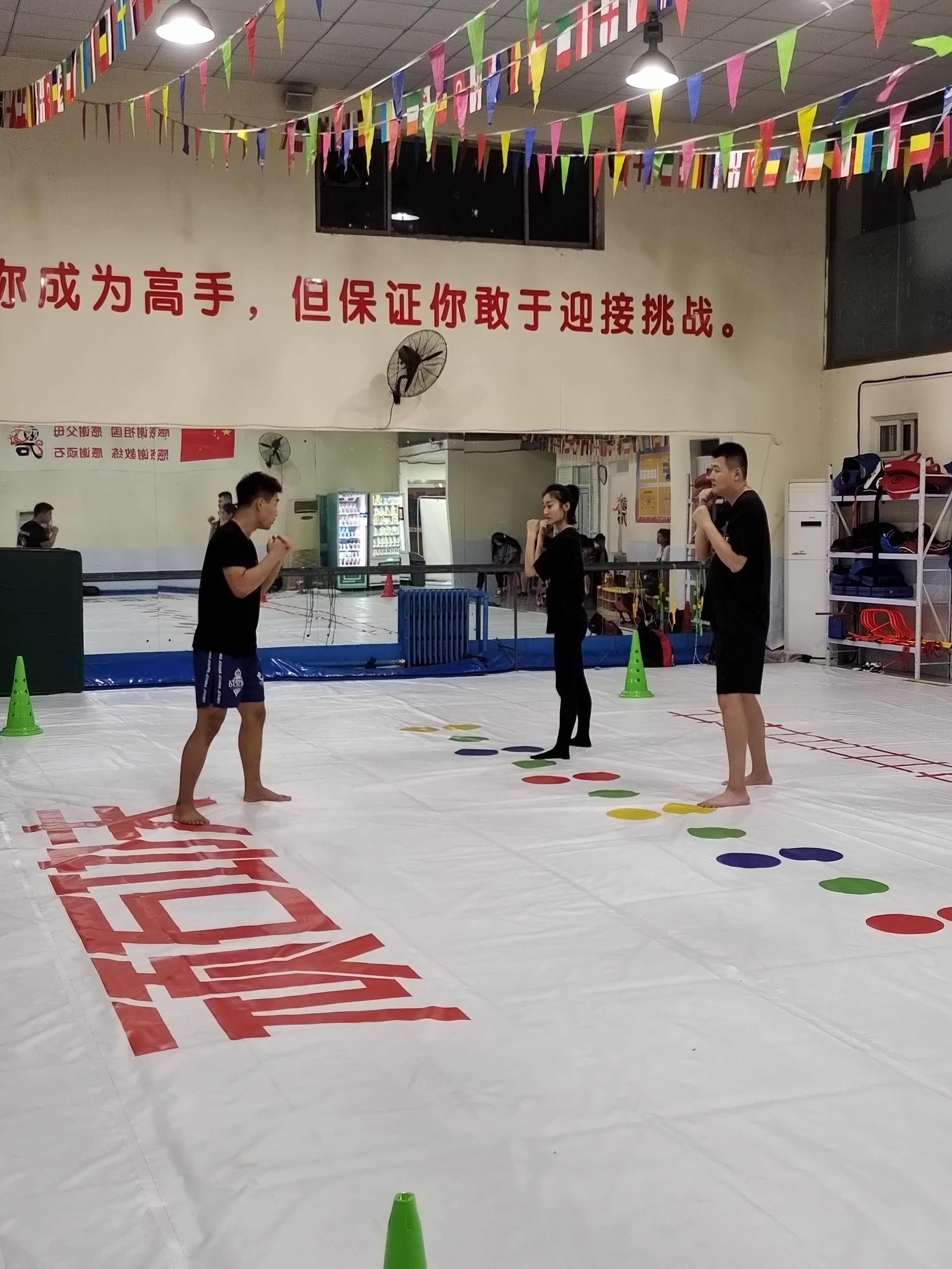 关键时刻到来，球队备战迎接挑战